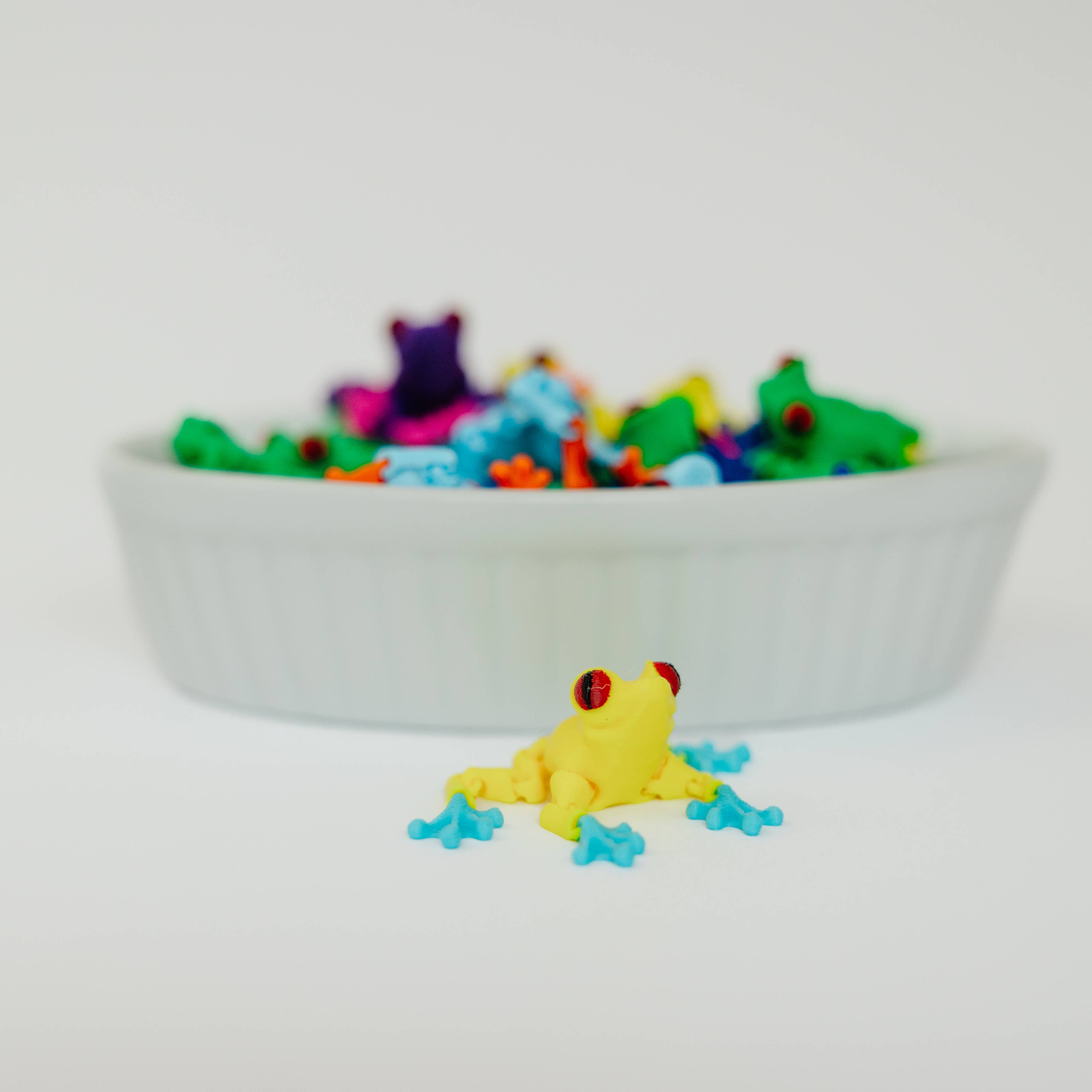 Ruby’s dragons - Wholesale Fidget Toy - Kids - 2" 3D Printed Tree Frogs – Assorted Colors4