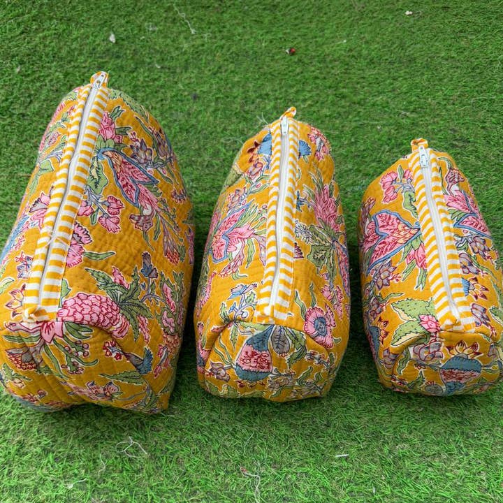 bhavnas boutique - Wholesale Makeup/Cosmetic Bag - Beautiful Block Printed Bag Cotton Cosmetic Bag Quilted Bags