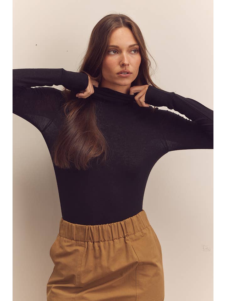 Black Wool blend lightweight knit turtle-neck for wholesale on Faire1