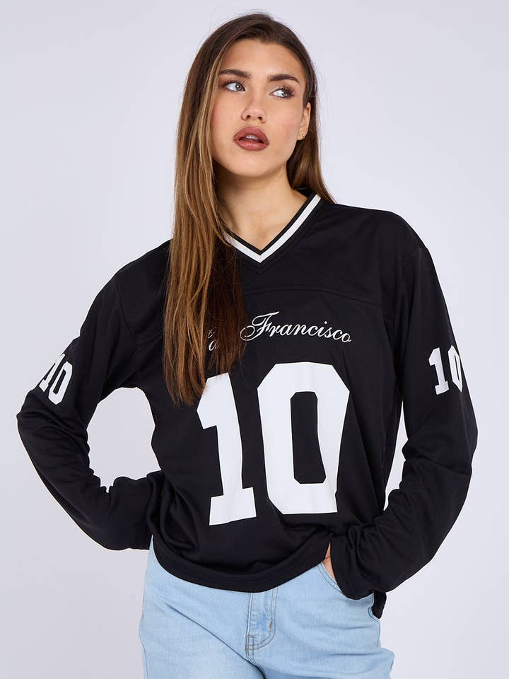 Maillot de football à manches longues et col en V pour la vente par AX Labels