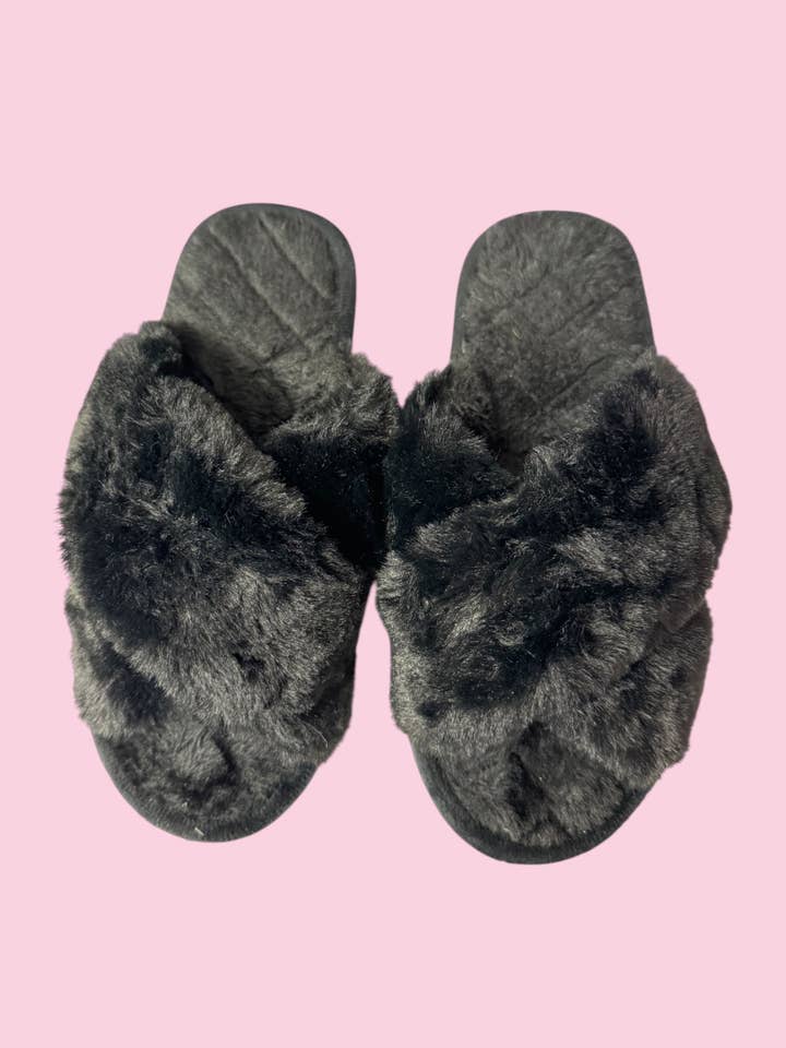 Camel Threads - Wholesale Slippers - Women's - Black Fuzzy Cozy Toes