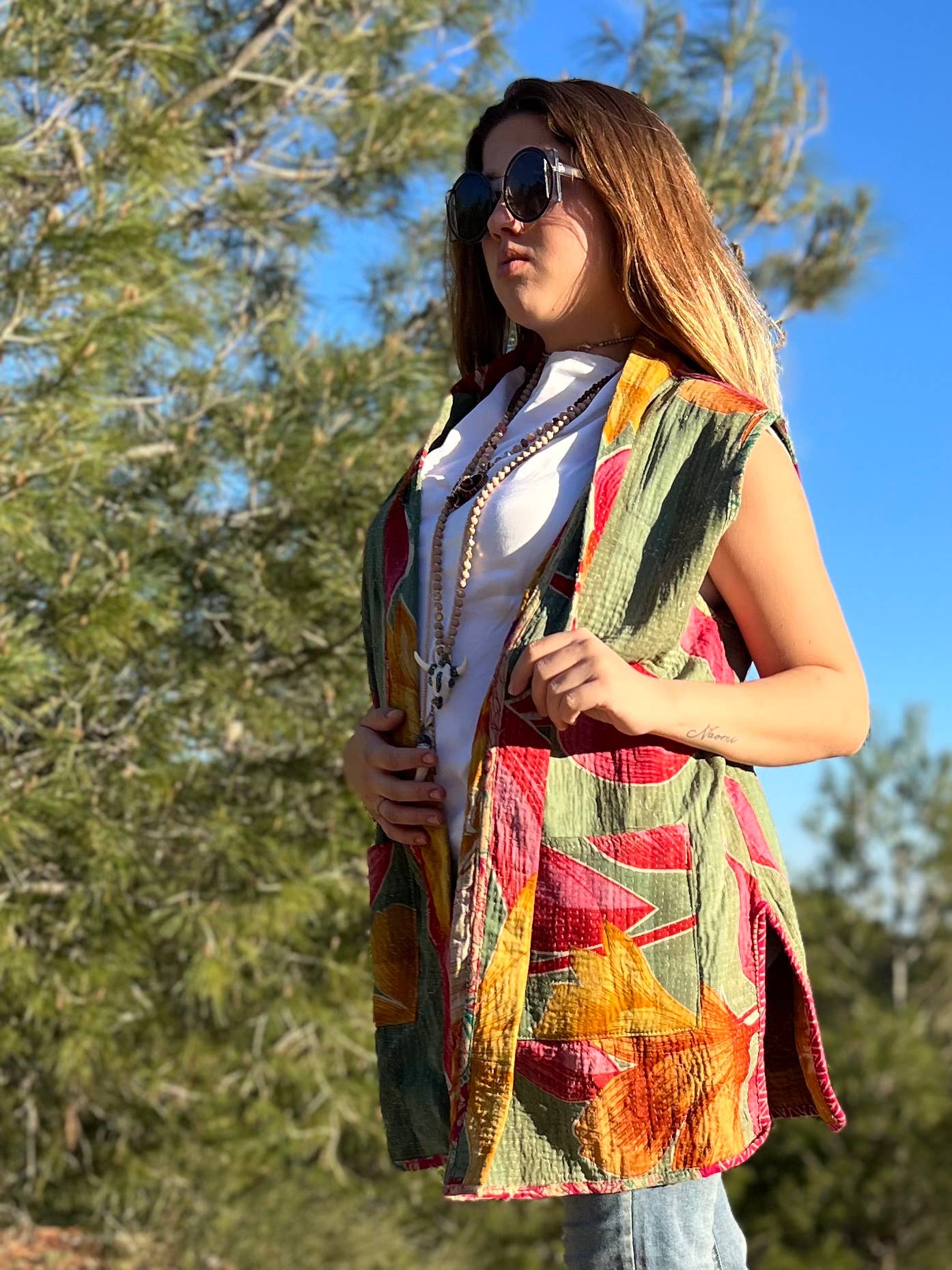 Kinomy – Engroshandel Vest - Dame – Lang vendbar vest i tie-dye bomuld8