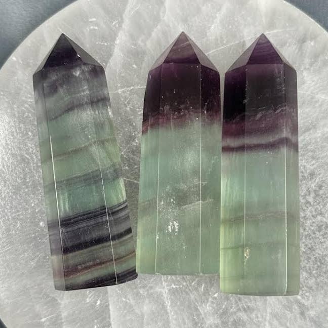 Lilla Spids Fluorit Tårn - 1 stk for engroshandel hos Crystal Deal· Wholesale