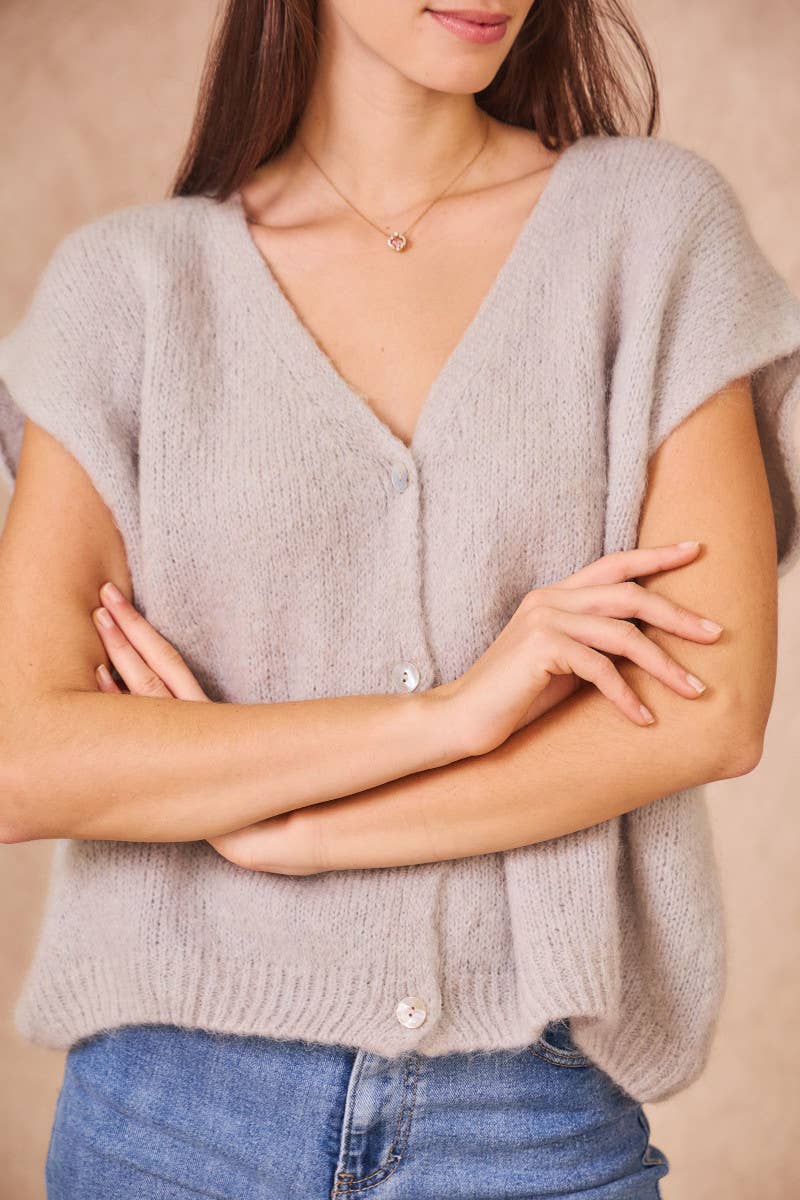 Calie Paris - Wholesale Knit Sweater - Women's - Kid Mohair Sleeveless Cardigan1