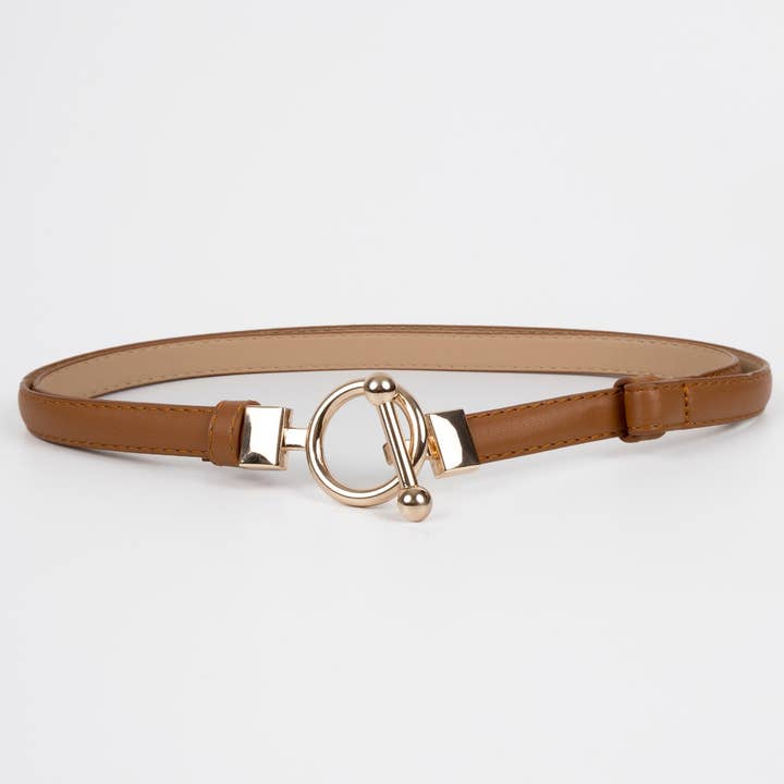 Nakoa The Label - Vendita all'ingrosso Cintura - Donna - Cintura vegana in pelle PU - Arles - Fibbia sottile con barra a T - oro/marrone chiaro - 103 cm