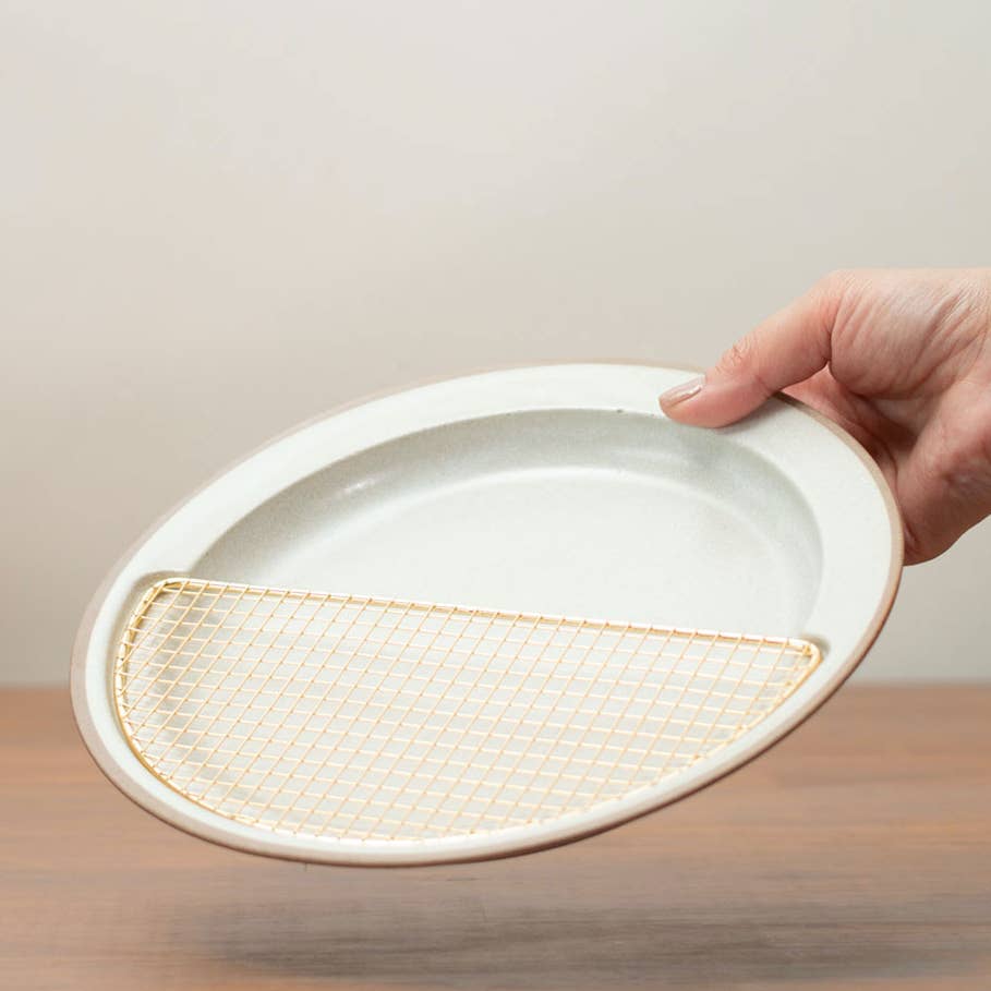 KIKIME – wholesale Dinner plate – amime Plate Half 9" | Plate w/ Half-moon shaped metal net 19