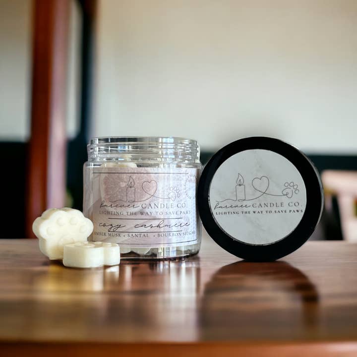 Cire fondante Cozy Cashmere pour la vente par Furever Candle Co.