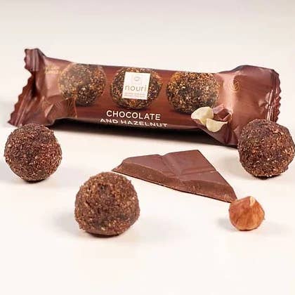 Chocolat et noisettes (lot de 3 en papier) pour la vente par Nouri truffles