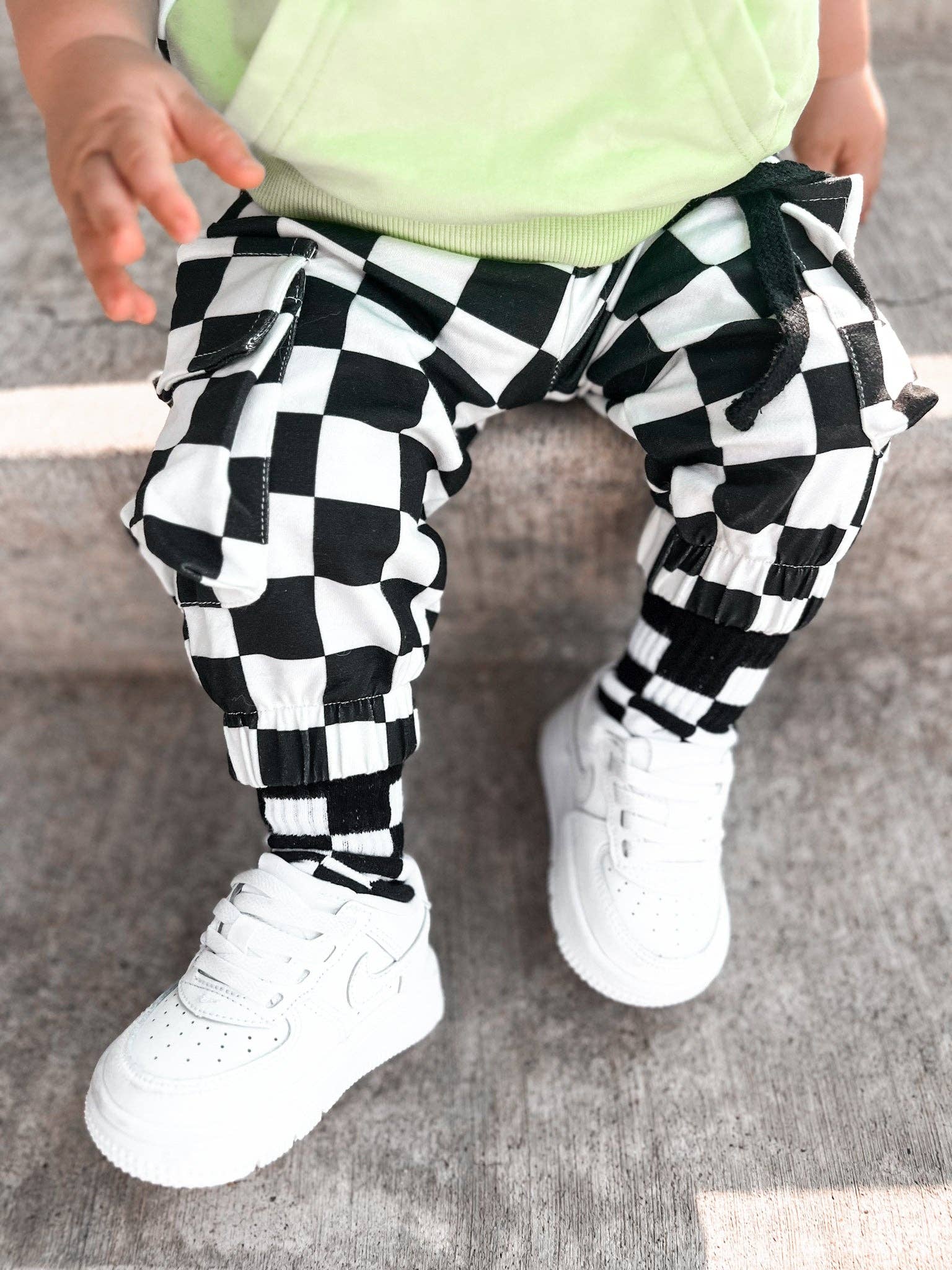 Smiley Daze - Wholesale Pants - Kids - SD CHECKERED • CARGO SWEATPANTS 2.05
