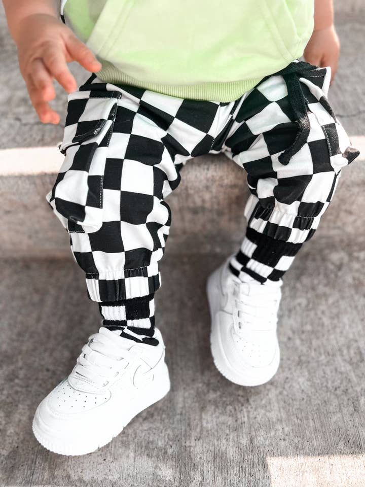 Smiley Daze - Wholesale Pants - Kids - SD CHECKERED • CARGO SWEATPANTS 2.05