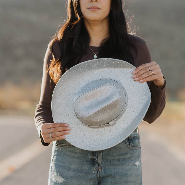 Sombreros vaqueros unisex con pedrería estilo rodeo. para venta al por mayor de The Modern Cactus Co