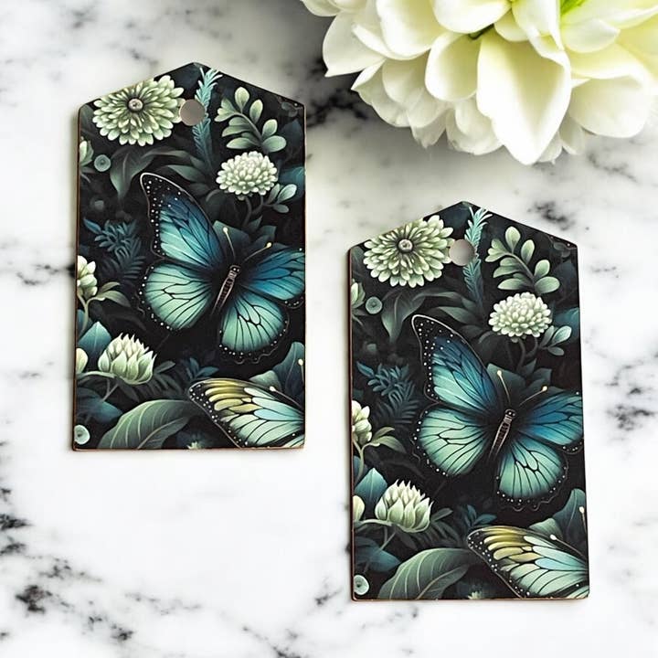 12 X Green Butterflies Gift Tags, Gift Wrapping, Luggage Tags, Card Making for wholesale by simply creative