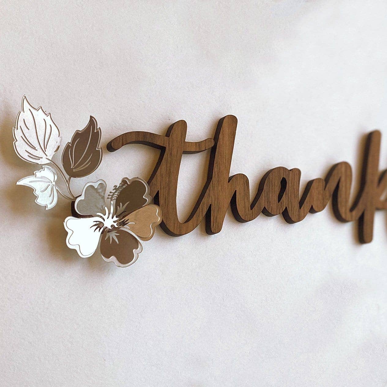 Inspired Indigo – Arte de parede dimensional/3D por atacado – “Grateful Thankful Blessed” Arte com Palavras em Madeira e Metal3