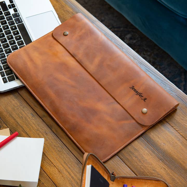 MegaGear Fine Leather and Sleeve Bag for MacBook Pro, MacBoo for wholesale by Londo