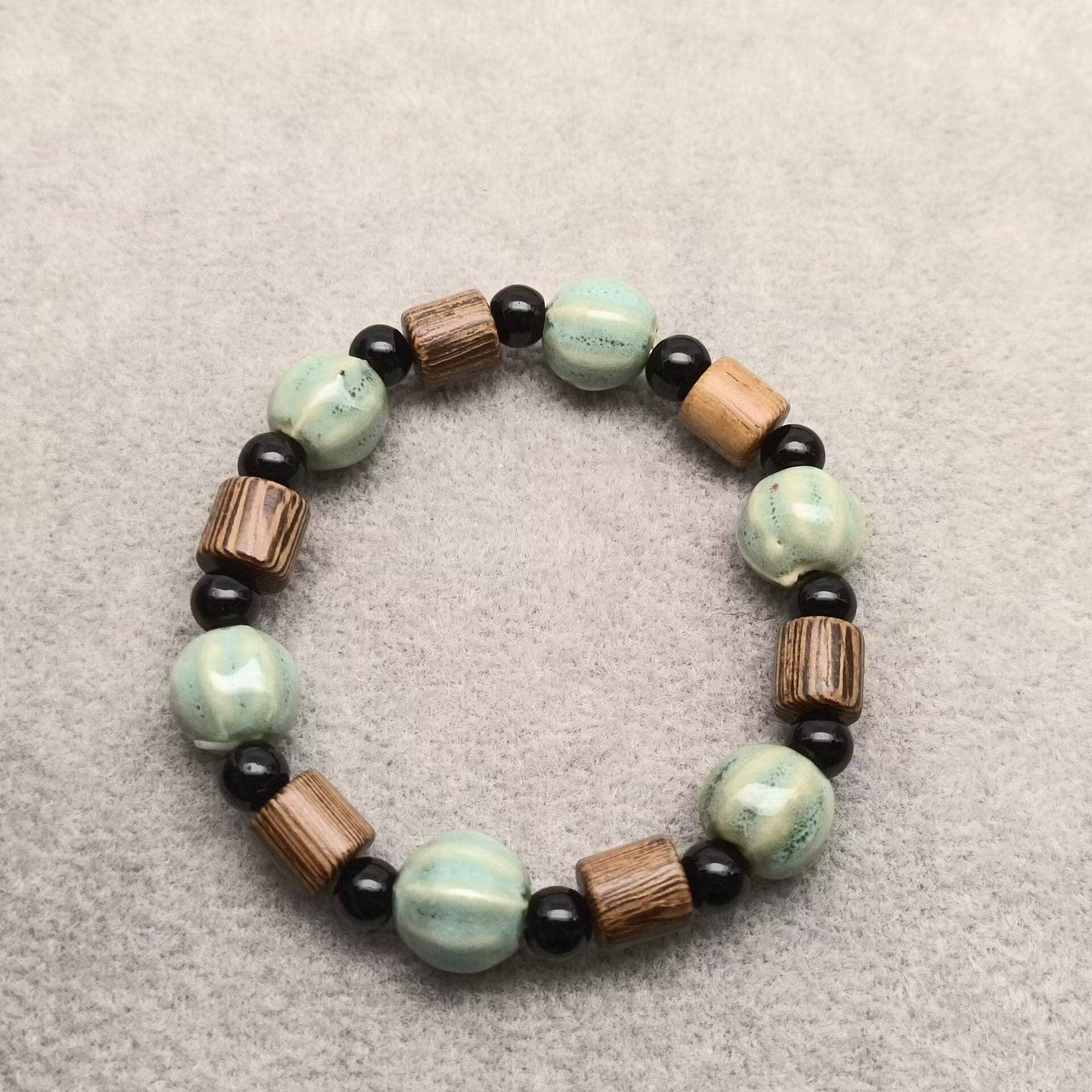 Mio Queena - Wholesale Armband met kralen - Handgemaakte elastische touwarmband met keramische kralen in meerdere stijlen17