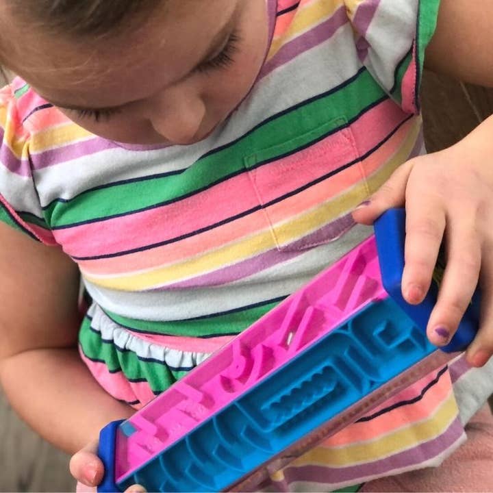 Möbi Games Inc. – wholesale Classic toy – Kids – Zoomi Hexagon Maze2