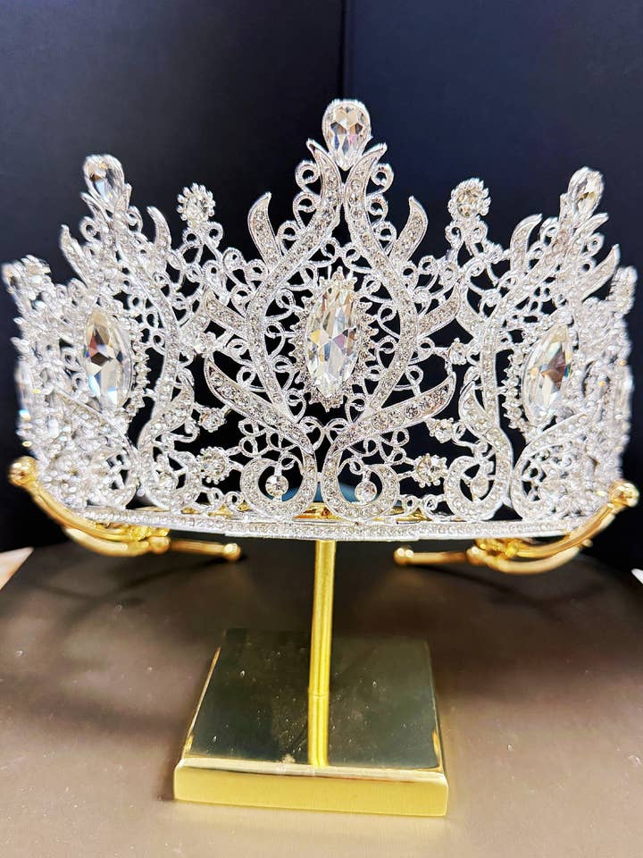 Silberne Hochzeitstiara, Abschlussballkrone, Kristall-Braut-Haarteil für den Großhandel von Happy Dream Gifts