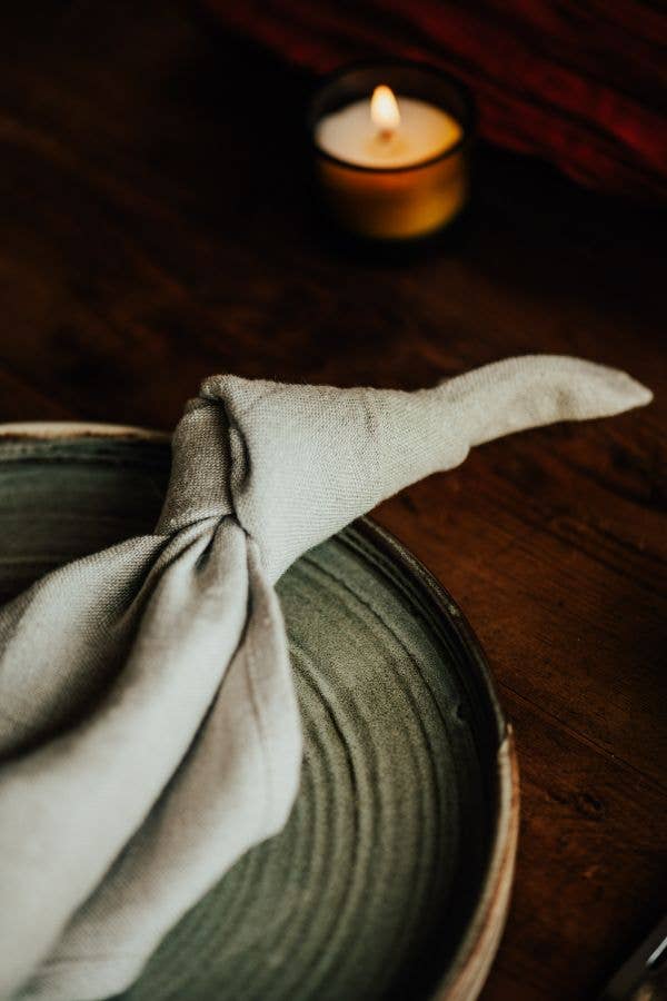 Old Green – wholesale Dinner & cloth napkin – Natural Linen Napkins0