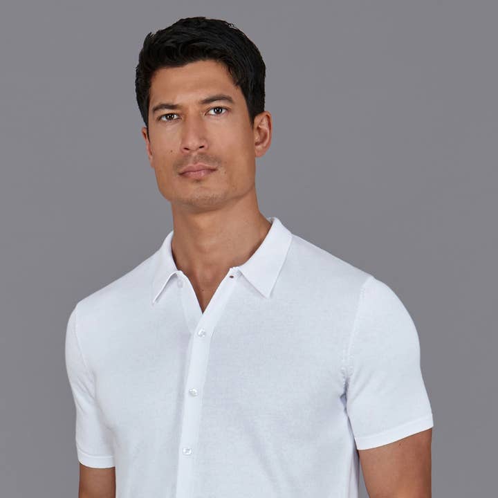 Lätt kortärmad skjorta i bomull för män för wholesale av Paul James Knitwear