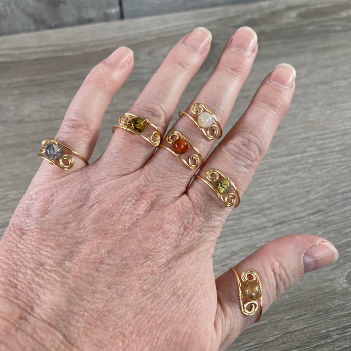 Keystone Crystals - Wholesale Single Stone/Solitaire Ring - Gold-Plated Copper Wire Gemstone Rings – Assorted Crystals1