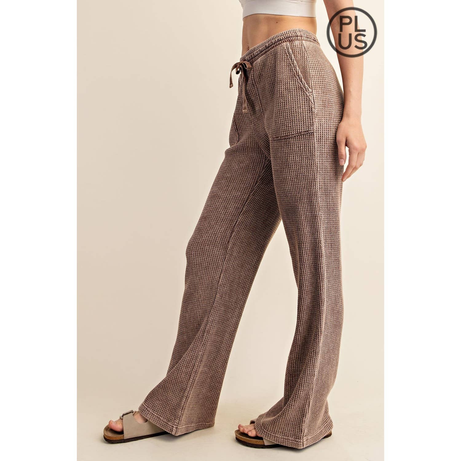 Rae Mode - Vente Pantalon de sport – femme - PANTALONS DE SURVÊTEMENT DROITS GAUFRÉS DÉLAVÉS AUX MINÉRAUX DE GRANDE TAILLE23