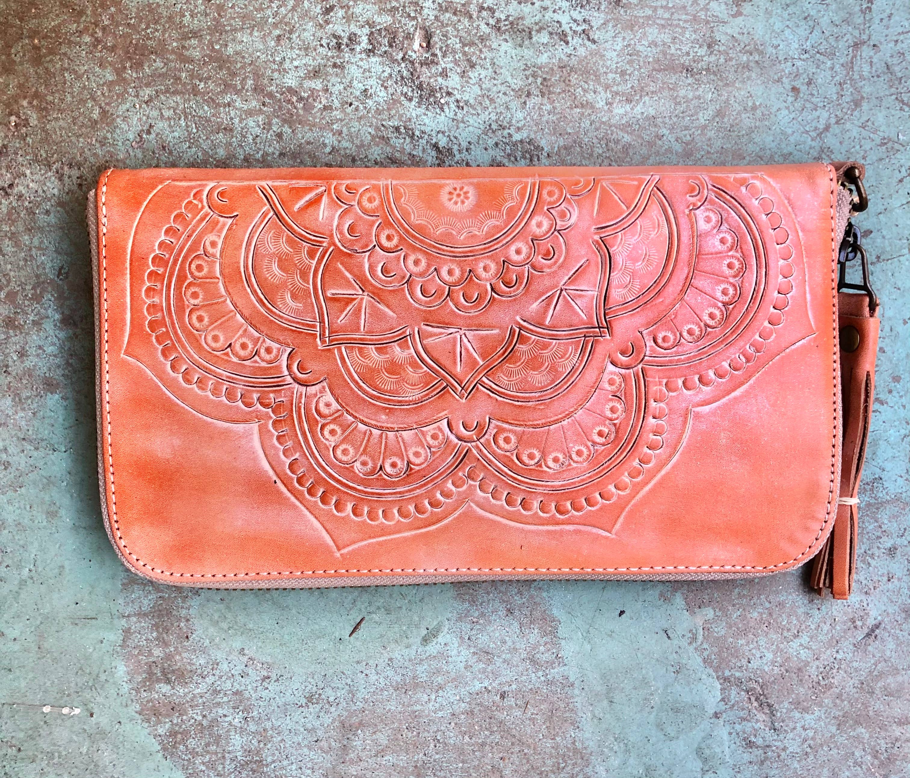 LEADERS IN LEATHER - Wholesale Wristlet - Zip Around Tooled Leather Wallet with Detachable Wristlet16
