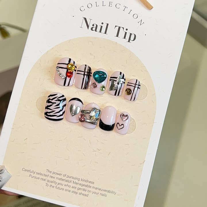 hand made Press on Nails 19391 for wholesale by foamboxnail