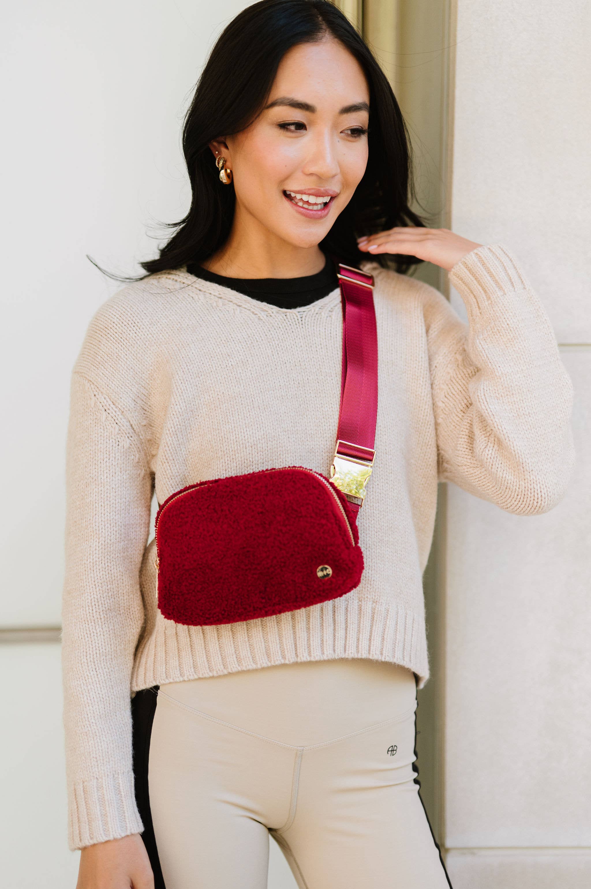 modern and chic - Wholesale Belt Bag - Women's - Aspen Sherpa Belt Bag - Crossbody Fanny Pack Waist Bag12