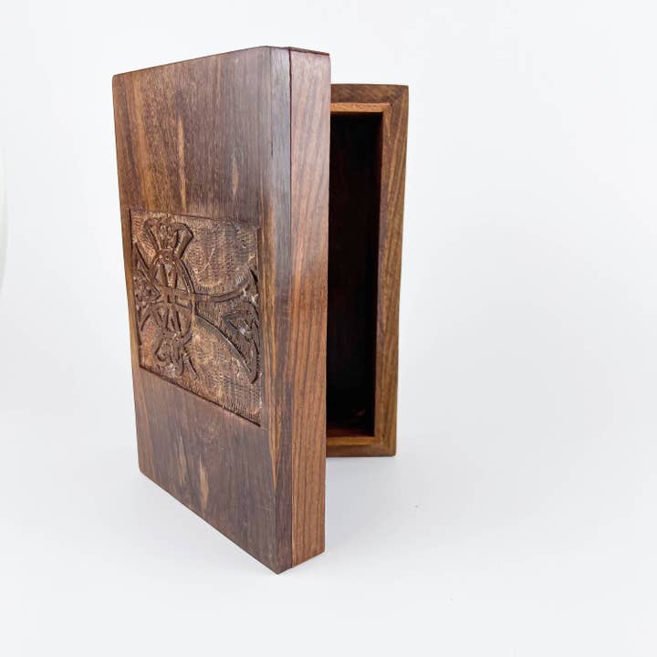 GREENROOTS USA LLC – wholesale Decorative box – Celtic Cross Wooden Box 5X8"4