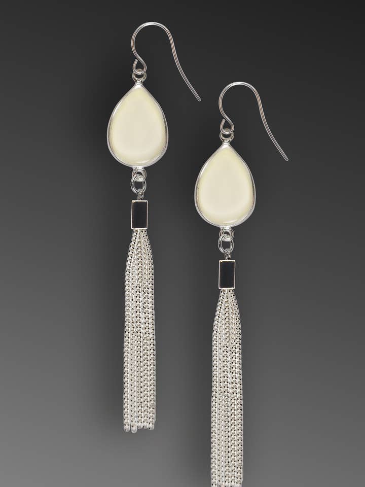 Color Collection Lange Quasten-Ohrringe in Tropfenform für den Großhandel von Shari Dixon