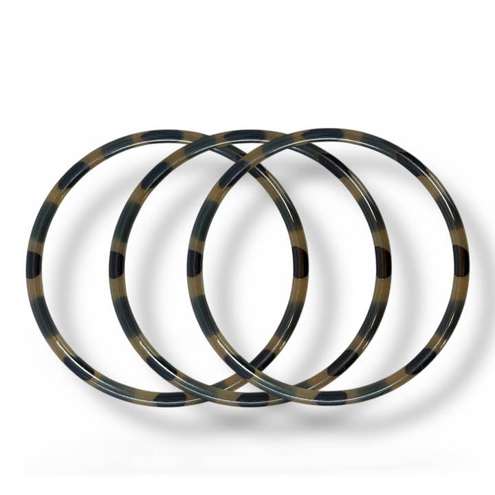 Maison Yvelise - Wholesale Bangle Bracelet - Thin Leopard Bangle in Buffalo Horn – Maison Yvelise1