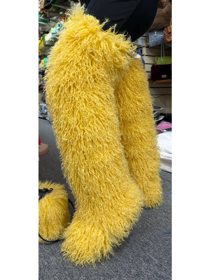 C&Y Accessories INC - Wholesale Boots - Women's - Fur 024