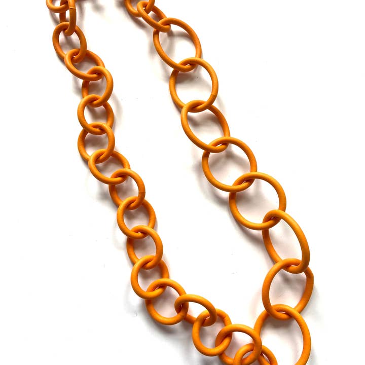 Collier long en caoutchouc épais orange pour la vente par One of a Kind Club