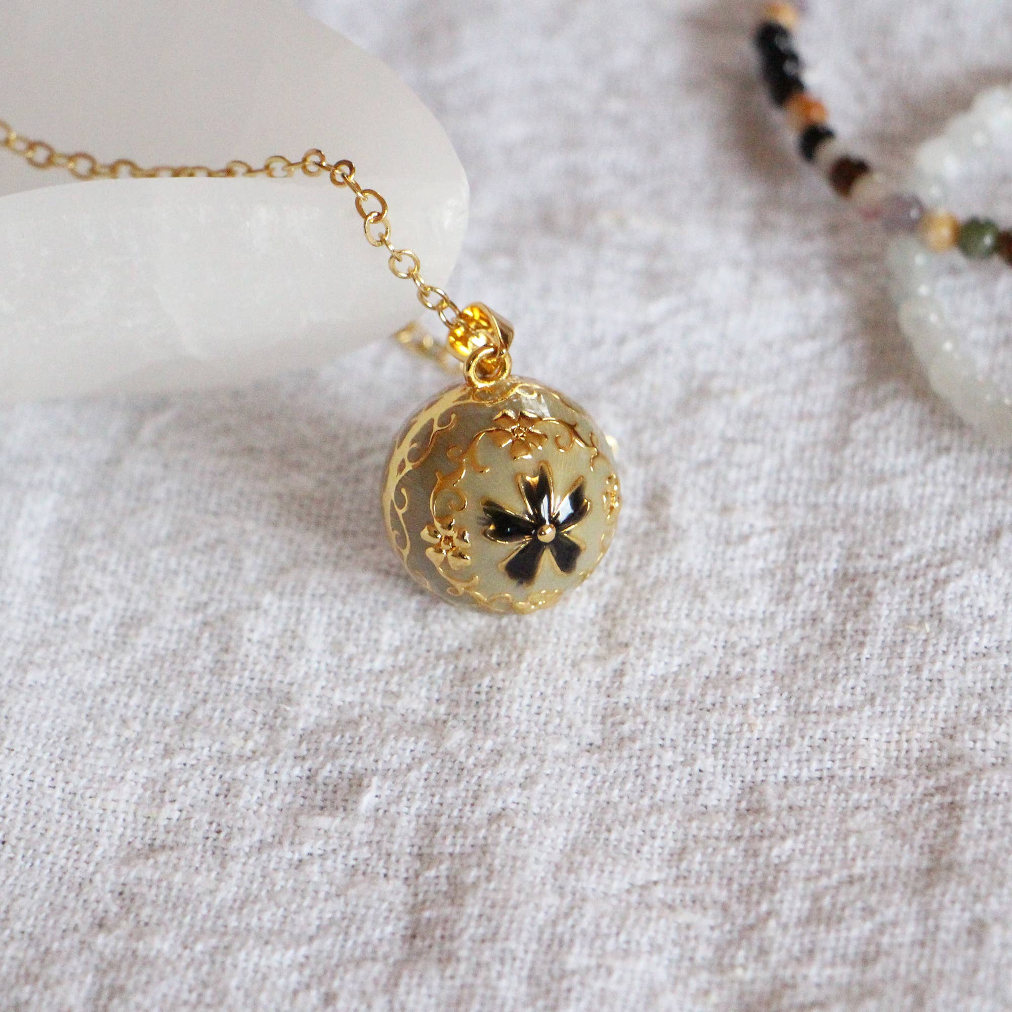 Bamboon - Vente Colliers à pendentif - Bola de grossesse Paola - Doré/Vert0