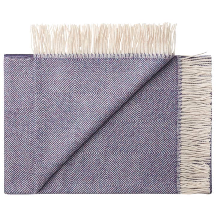 Plaid En Bébé Alpaga Motif Diamant Couleur 0835 pour la vente par Henry d'Elkin