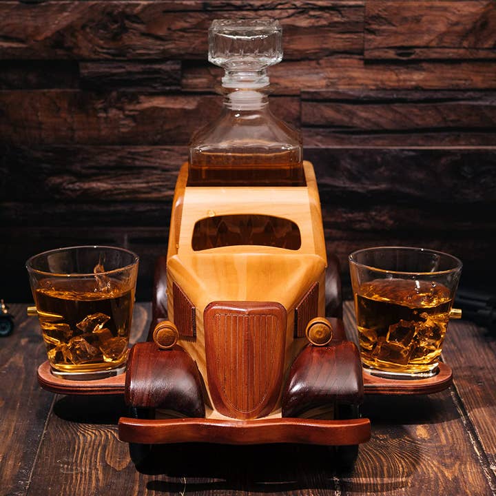 The Wine Savant / Khen Glassware - Wholesale Decanter - Bonnie & Clyde Car Whiskey Decanter Set with 2, 10oz Glasses
