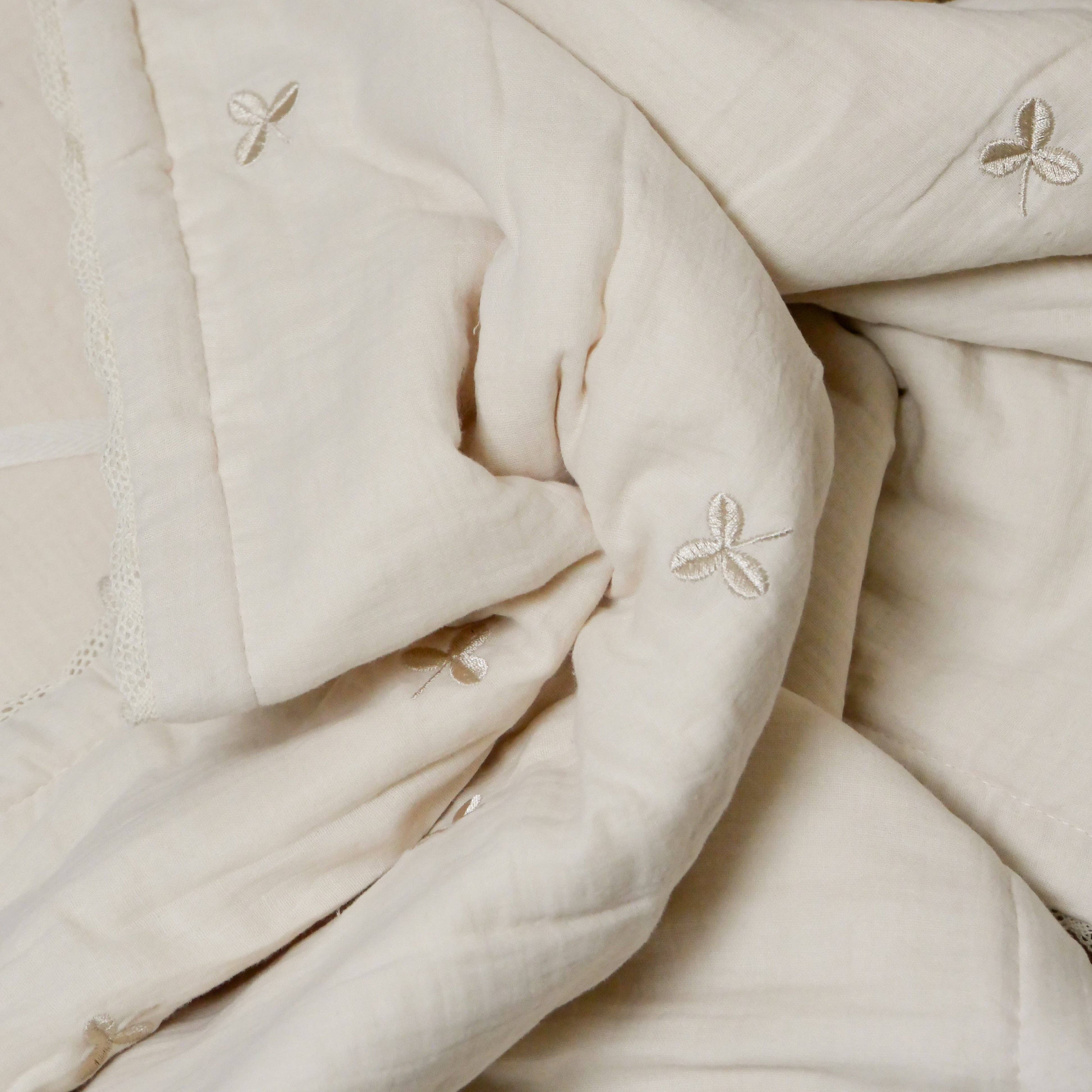 Gentil Coquelicot Paris - Wholesale Bedding Blanket - Kids & Baby - Clover quilted plaid3