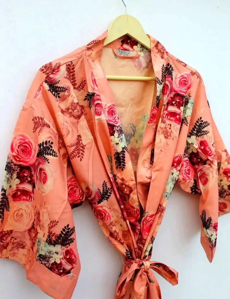 GYPSY STUDIO – Großhandel Bademantel – Damen – Indischer Kimono-Bademantel aus Crêpe-Seide für Abend- und Strandmode5