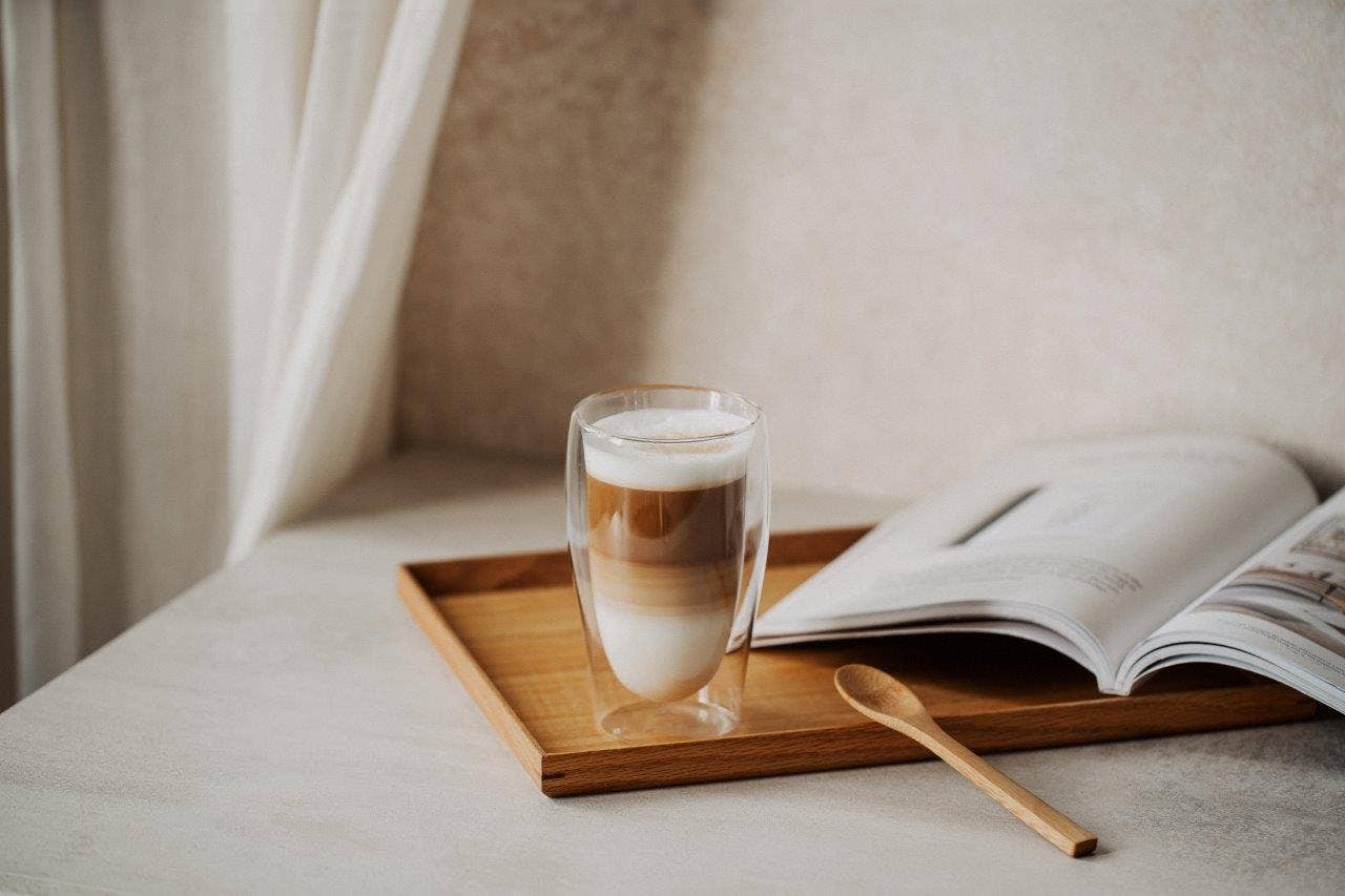 NUTS Innovations – Engroshandel Drikkeglas/kop – Dobbeltvæggede glas af 50 % genanvendt borosilikatglas1