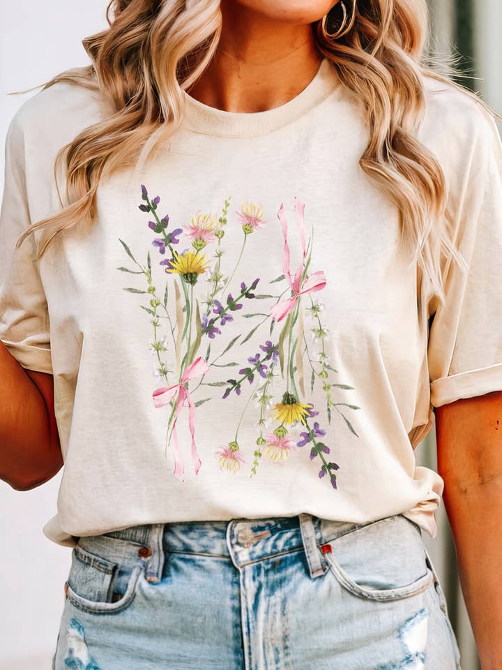 T-shirt met wilde bloemen, comfortabel voor wholesale door Not So Plain Jane Tshirts