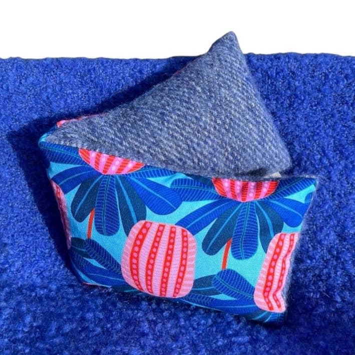 HeatPack From Tasmania - Wholesale Hot/Cold Compress - Red Banksia Heat-Cold Pack3