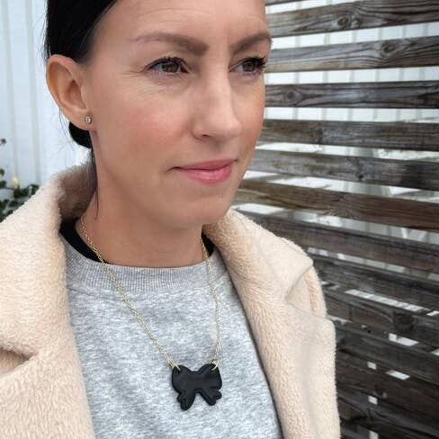 Jewelry By Elina Dahl - Wholesale Pendant/Charm Necklace - Necklace black bow.