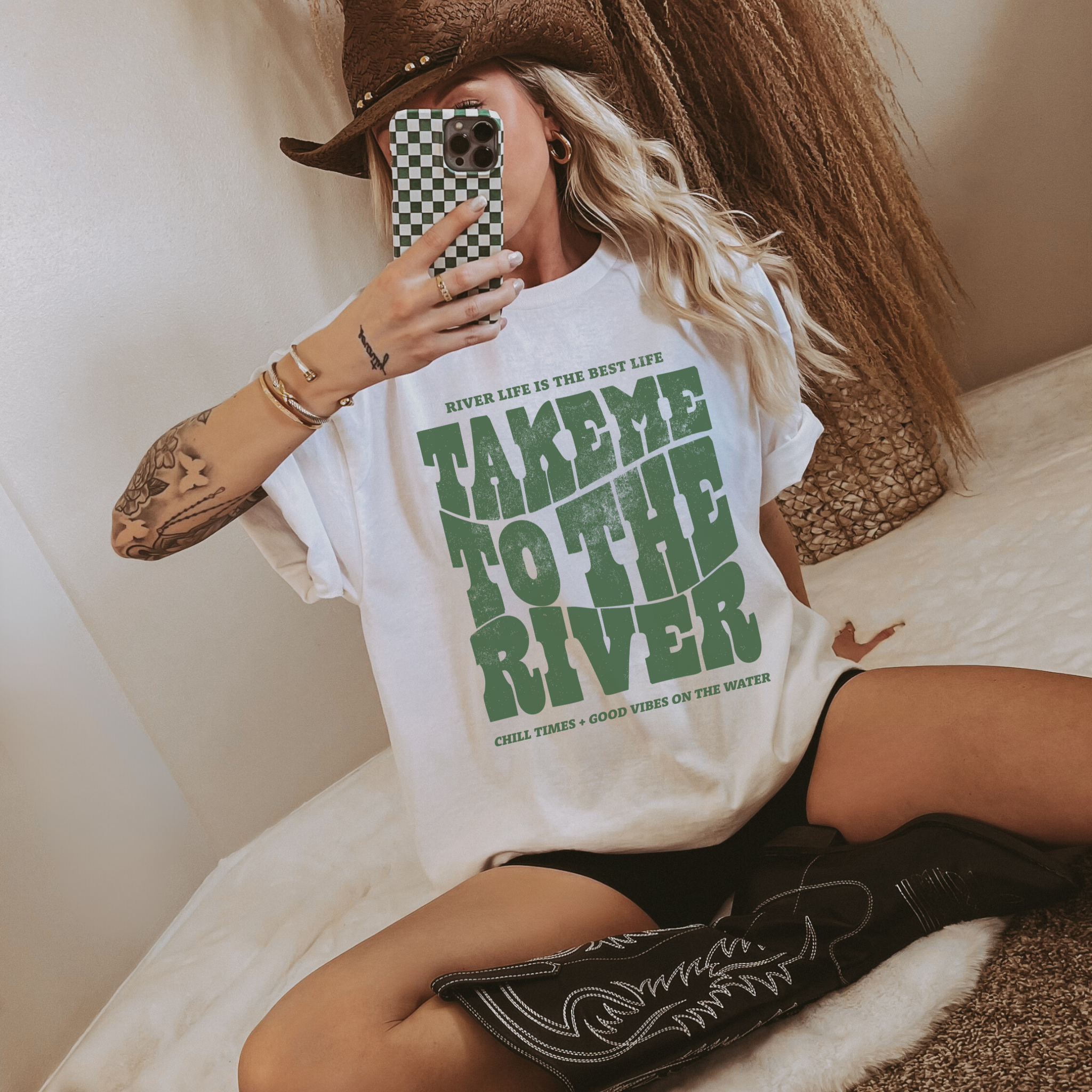 Hey Jude Graphic Tees – wholesale T-shirts med screentryck – Dam – Take Me To The River T-shirt I Elfenben2