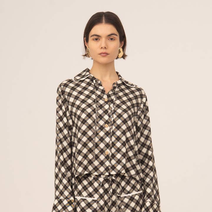 Camisa con estampado geométrico inspirado en el clásico argyle de Betty for wholesale by CARMEN SAYS