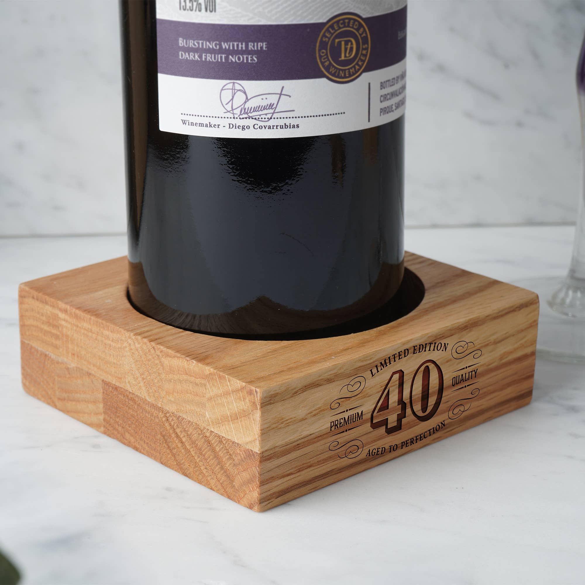 CGB Giftware – wholesale Bottle rack/holder – '40 - Limited Edition' Oak Wine Bottle Holder 0