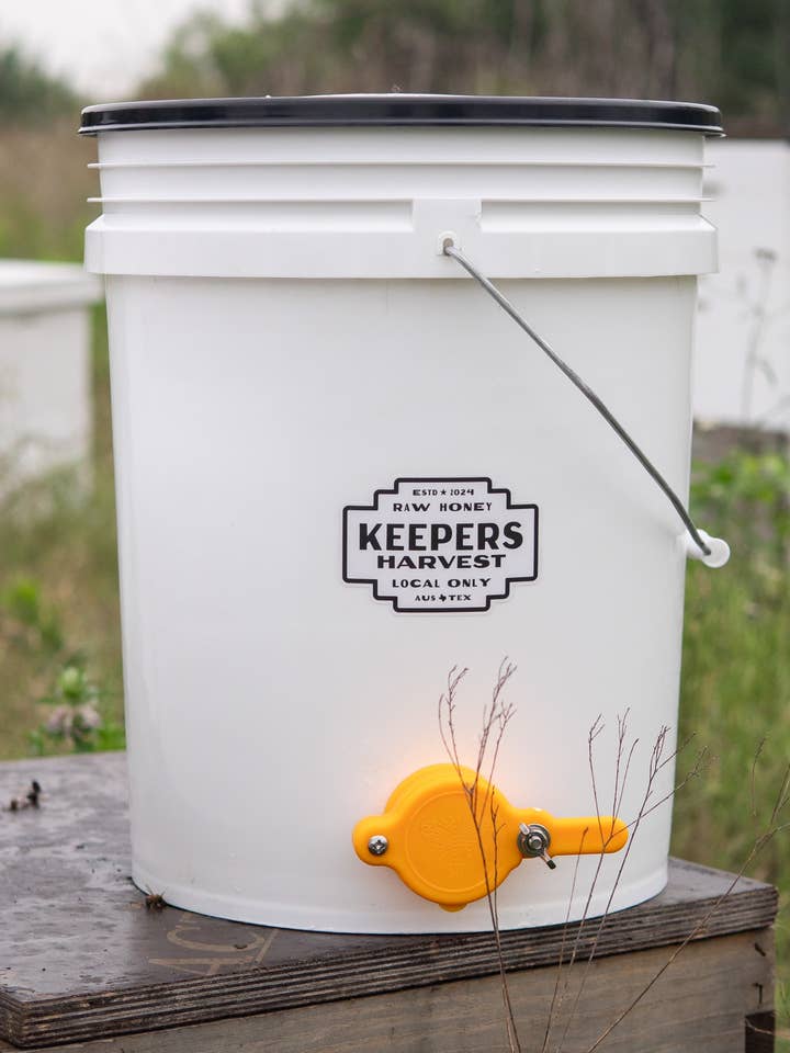 Keepers Harvest 5 Gallon Honey Bucket with Tap for wholesale by Keepers Harvest