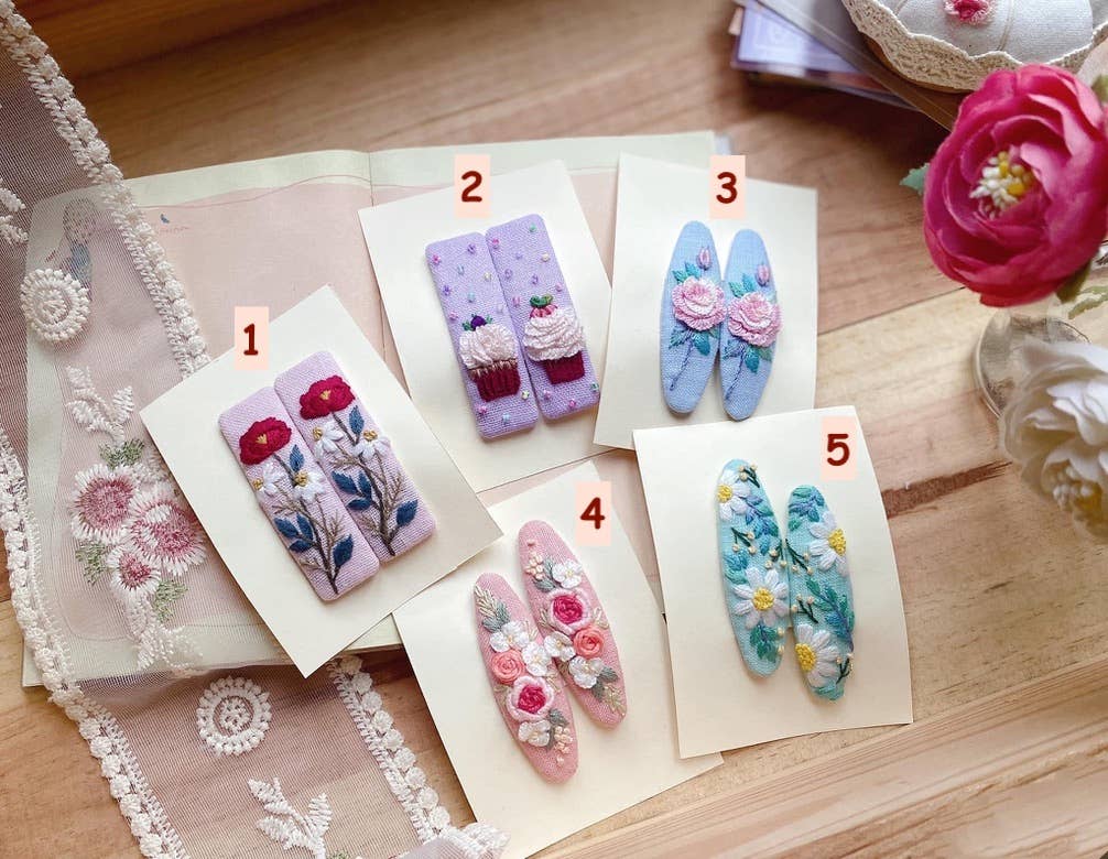 Quince Fables – Großhandel Haarspange – Damen – Florale bestickte Haarspange, Gemma Kollektion 🪡6