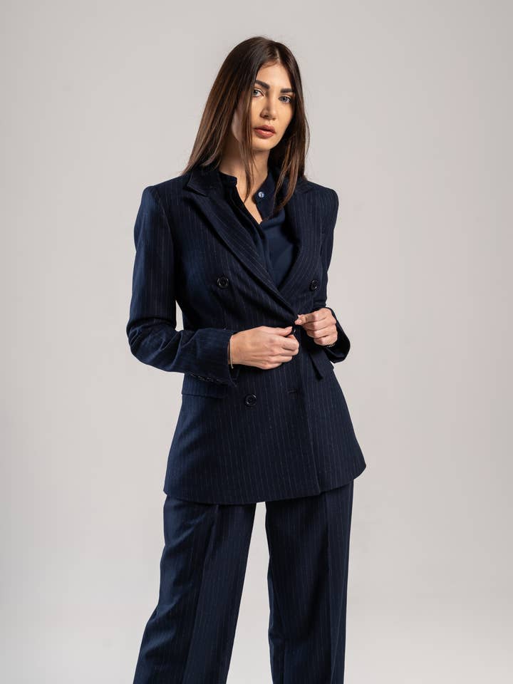 Nålestribet dobbeltradet kulør for engroshandel hos EUTHEA’