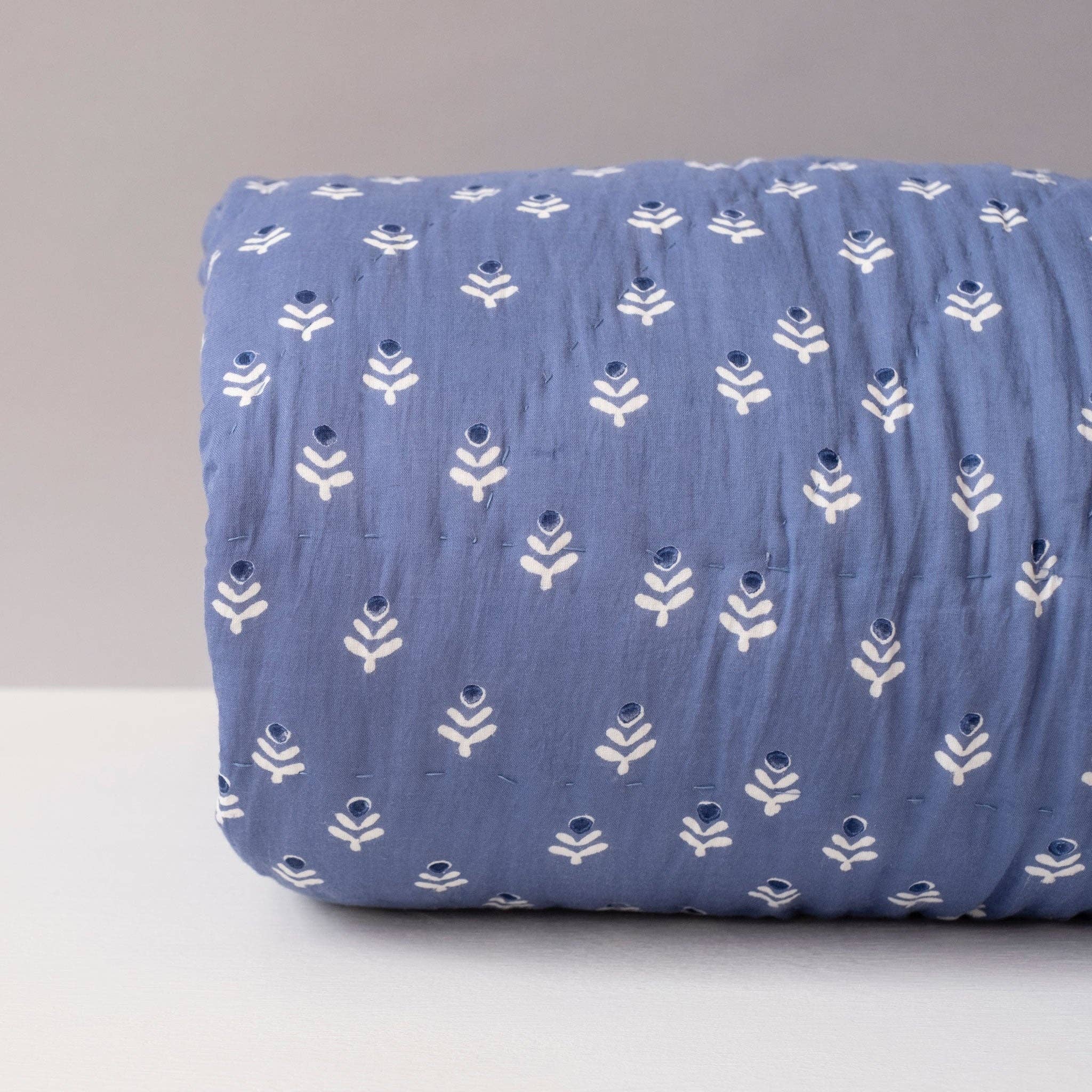 Graymarket Design - Vendita all'ingrosso Trapunta - Bambini e neonati - Tulipano Blu Piccolo Quilt1