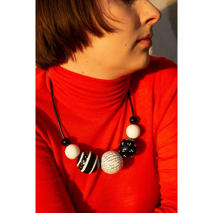 Gannwood - Wholesale Beaded/Pearl Necklace - Black and White Wooden Bead Necklace4